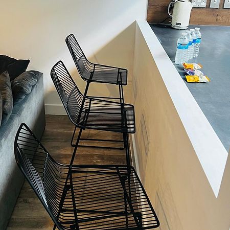 Luxurious 1-Bedroom With Parking バーミンガム エクステリア 写真