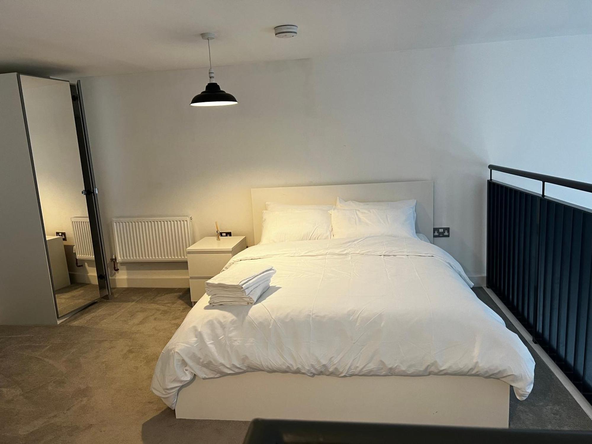 Luxurious 1-Bedroom With Parking バーミンガム エクステリア 写真